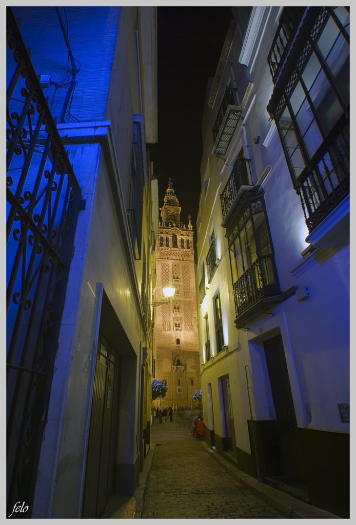 SEVILLA - LA GIRALDA