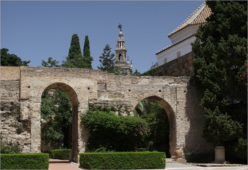 Sevilla: Reales Alcázares con la Giralda