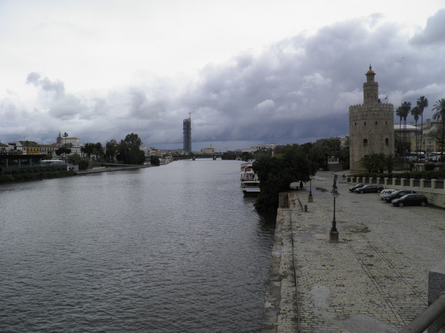 SEVILLA , RIO GUARDAQUIVIR