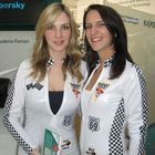 Sexy Girls werben für Kaspersky