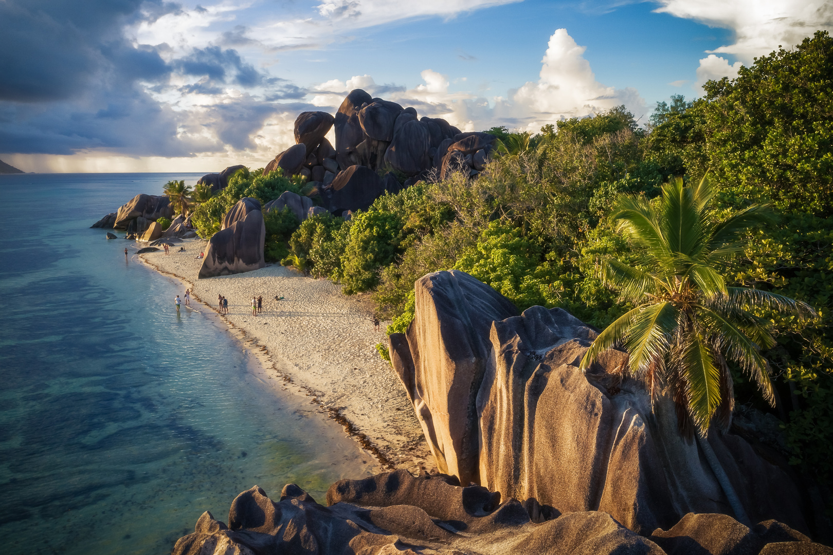 Seychellen - Anse Source d'Argent Aerial