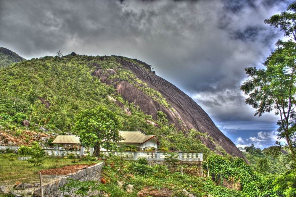 Seychelles - Rock on Mahe - HDRI