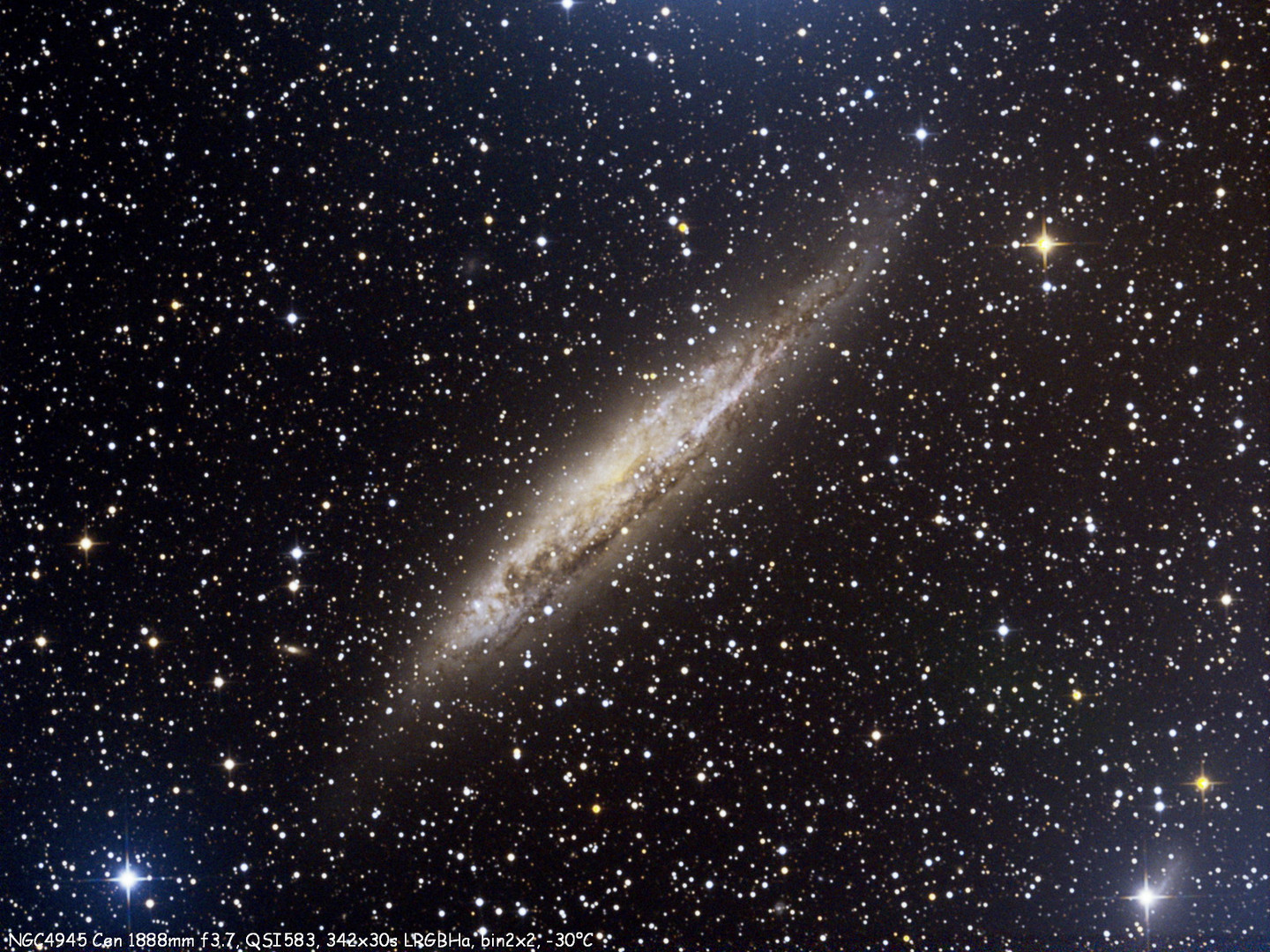 Seyfert-Galaxie NGC4945 im Centaurus