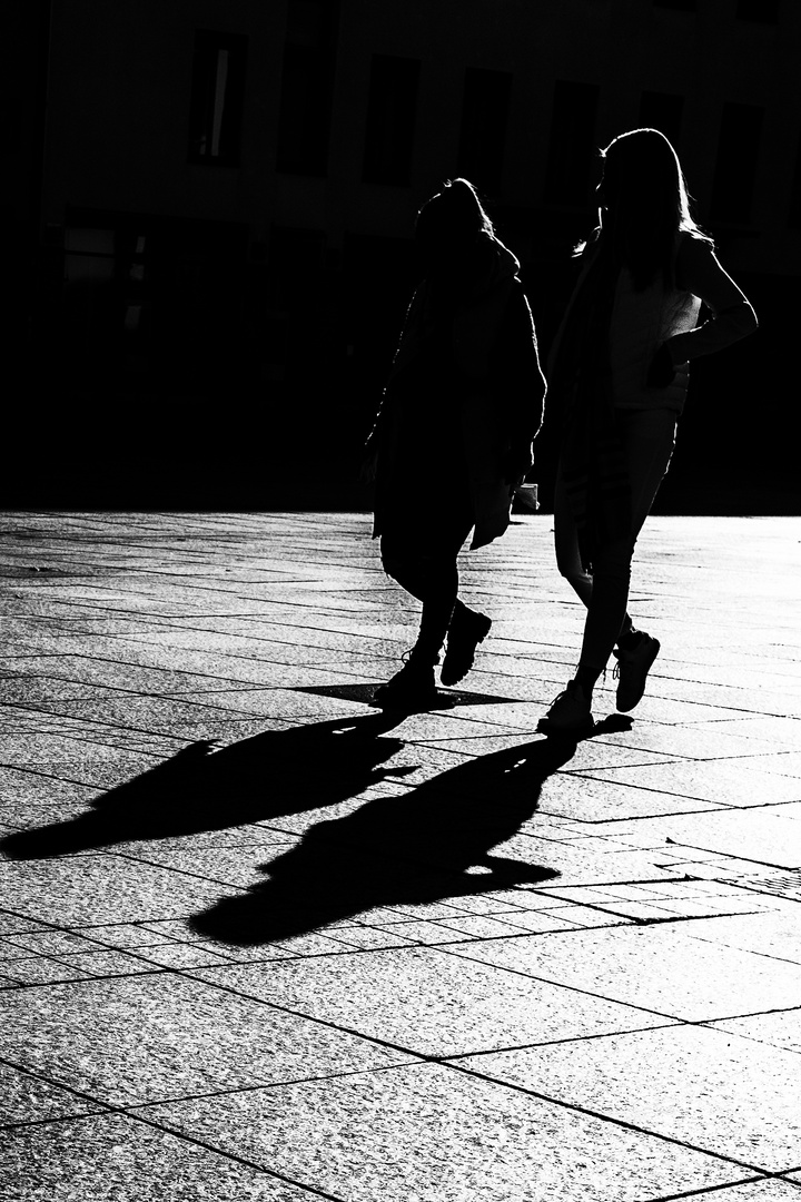 Shadow 2 Foto & Bild | streetfotografie mit menschen, street: spontane ...
