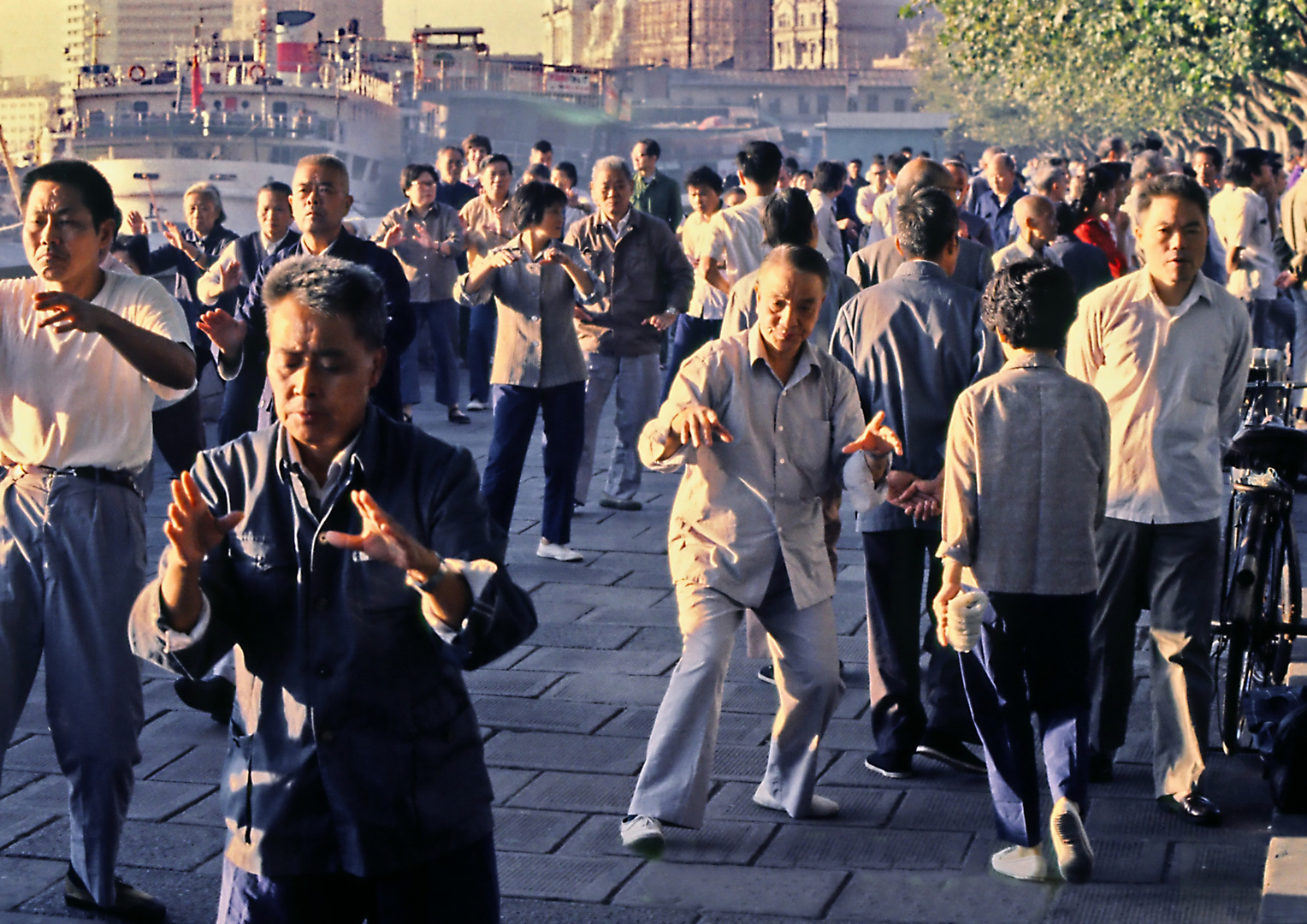 shadow walking at The Bund 01