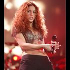 SHAKIRA... live on stage