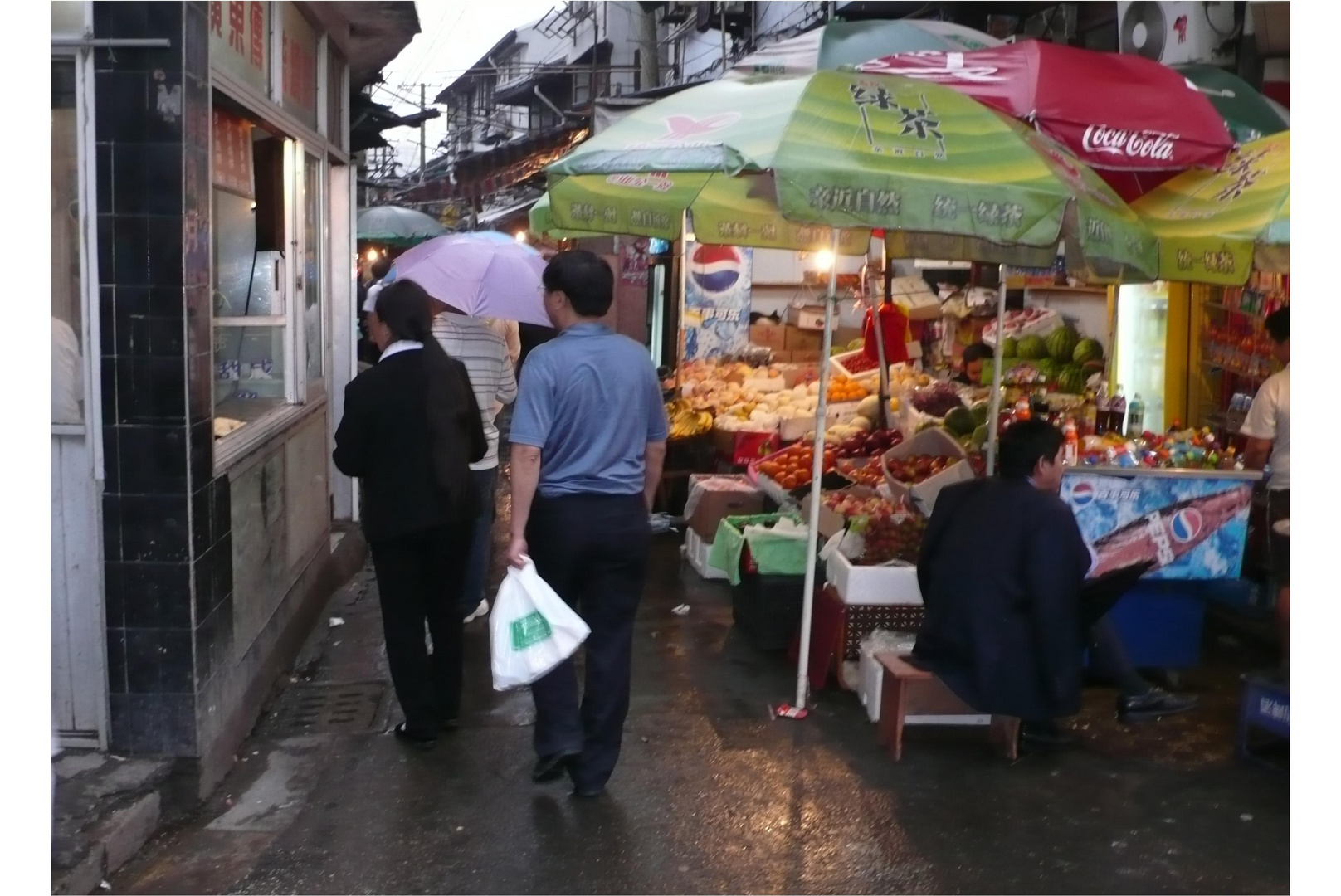 Shanghai Altstadtmarkt bei Regen