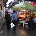 Shanghai Altstadtmarkt bei Regen