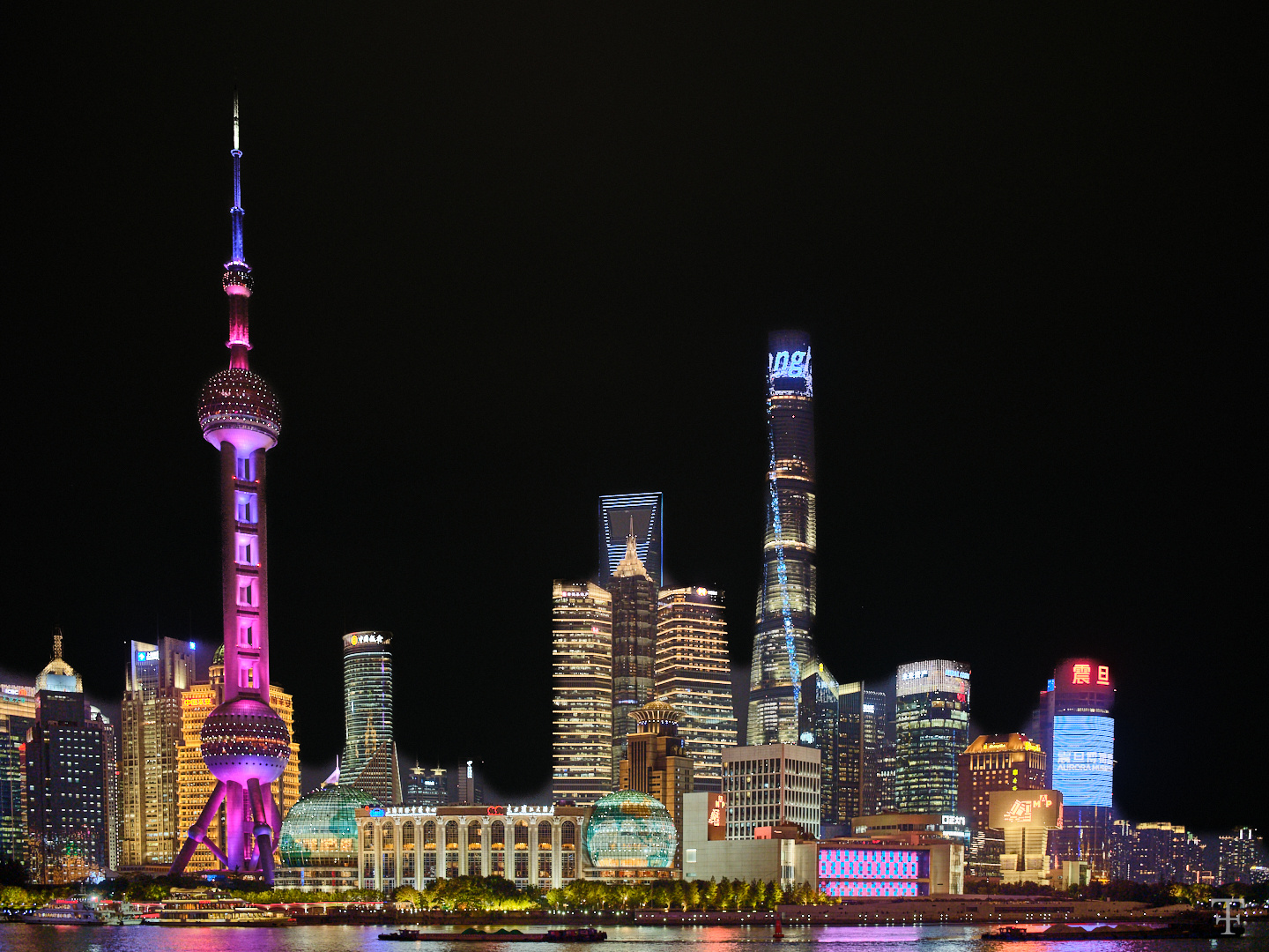 shanghai at night 