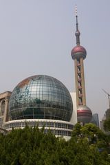 Shanghai - Fernsehturm und Convention Center