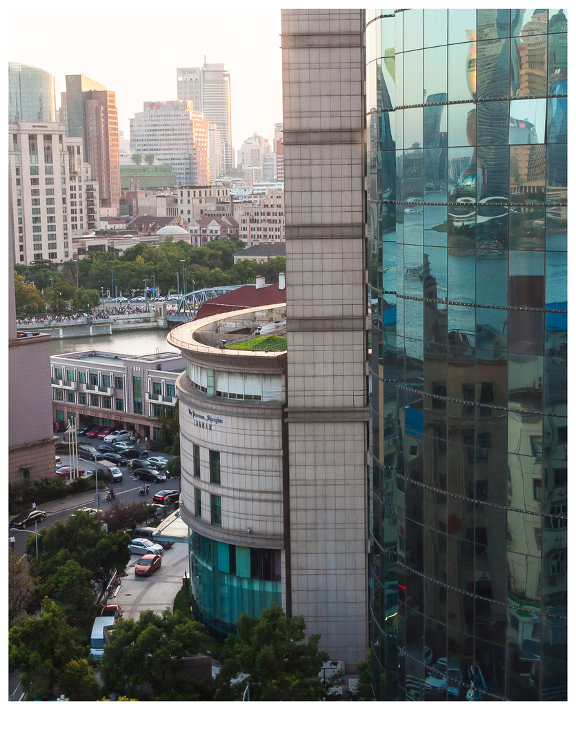 Shanghai im Spiegel der Fassade