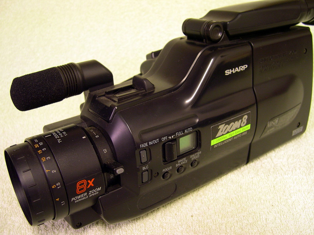 Sharp VHS C Camcorder Model VL-C690 S