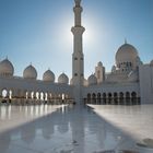 Sheikh Zayid Moschee im Gegenlicht