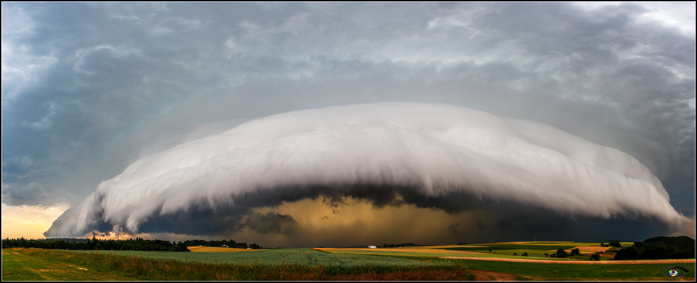 Shelfcloud über Nordhessen