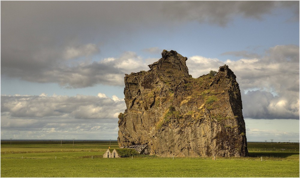 * sheltered ... im Schutze des Grossen ... * Iceland 33