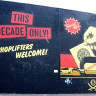 Shepards Fairey: shoplifters welcom