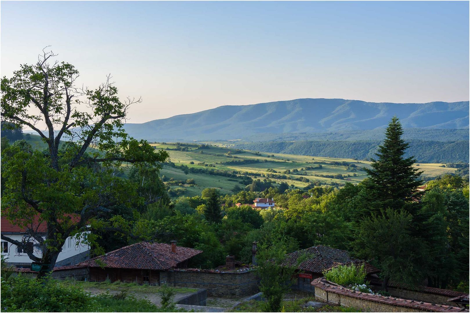 Sherawna ein Dorf im Balkangebirge