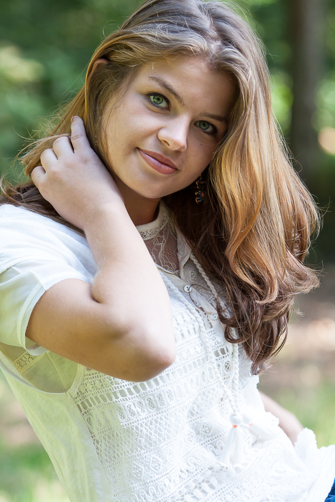 She's just twenty years old (2) Foto & Bild erwachsene menschen