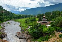 Shikha Narayan temple beside Bagmati river