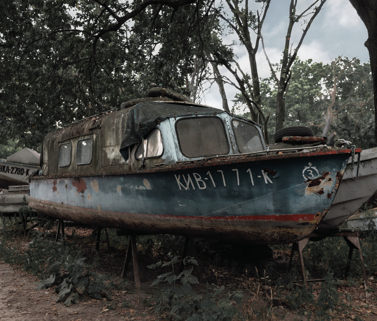 Ship wreck at Dnipro river