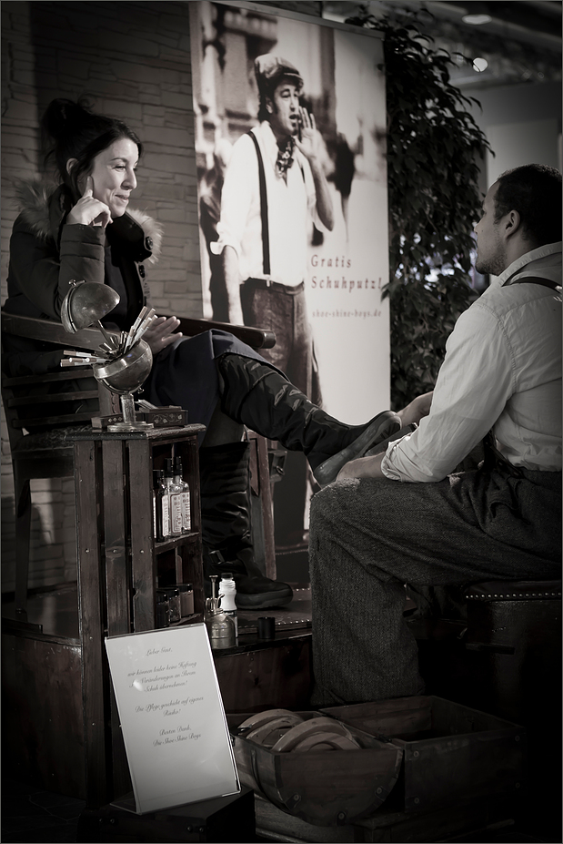 Shoe - Shine - Romance