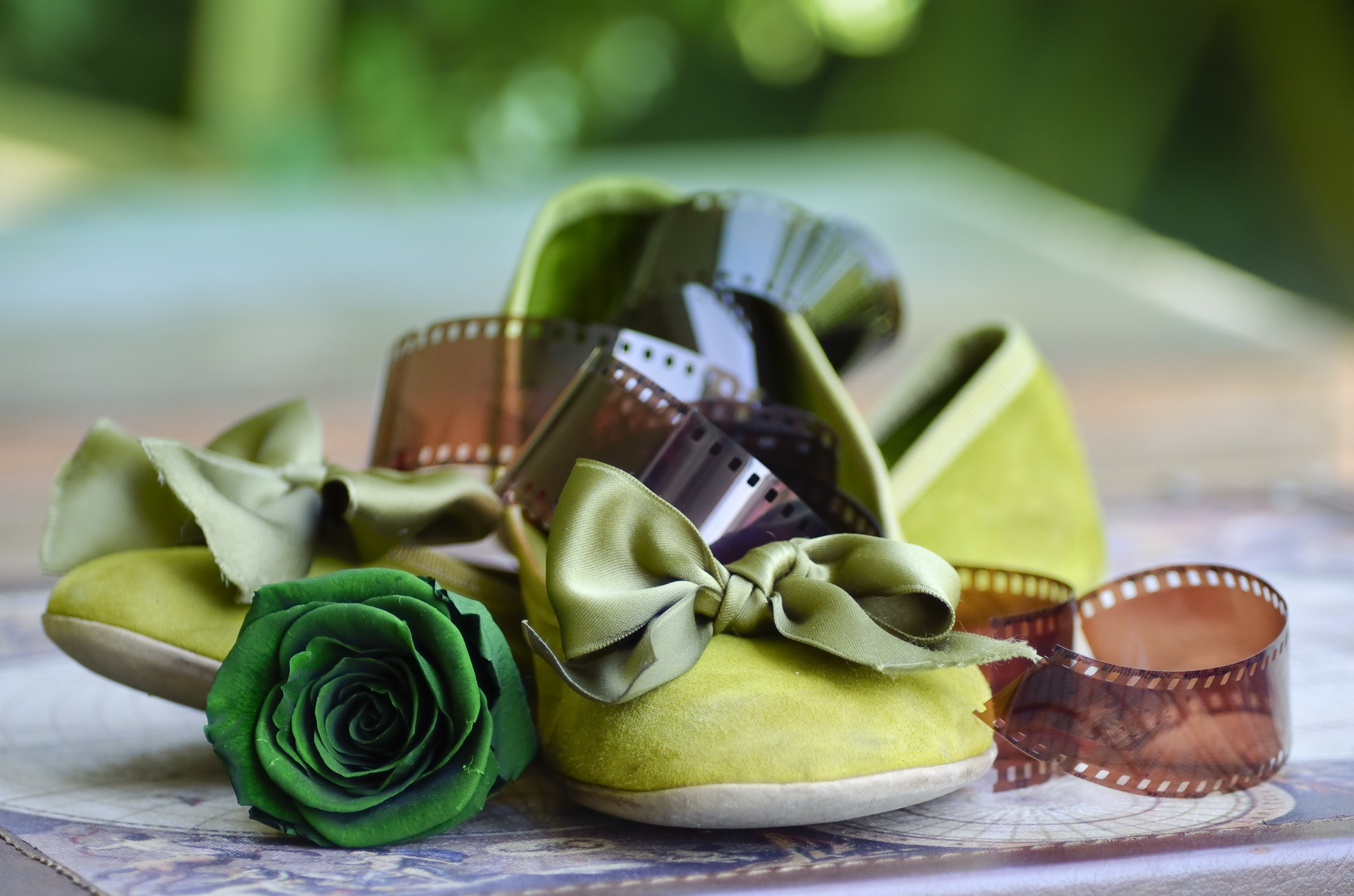 Shoes , rose and ,,KODAK,,,