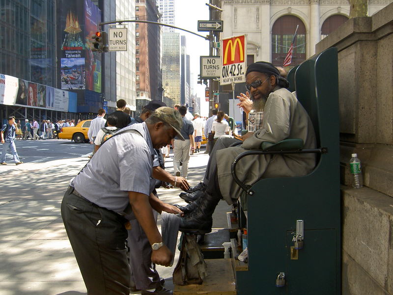 shoeshiner