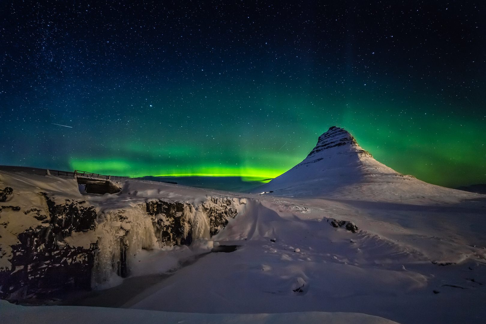 Shooting Star Kirkjufell