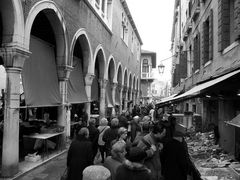 shopping der besonderen art ... fischmarkt in venedig