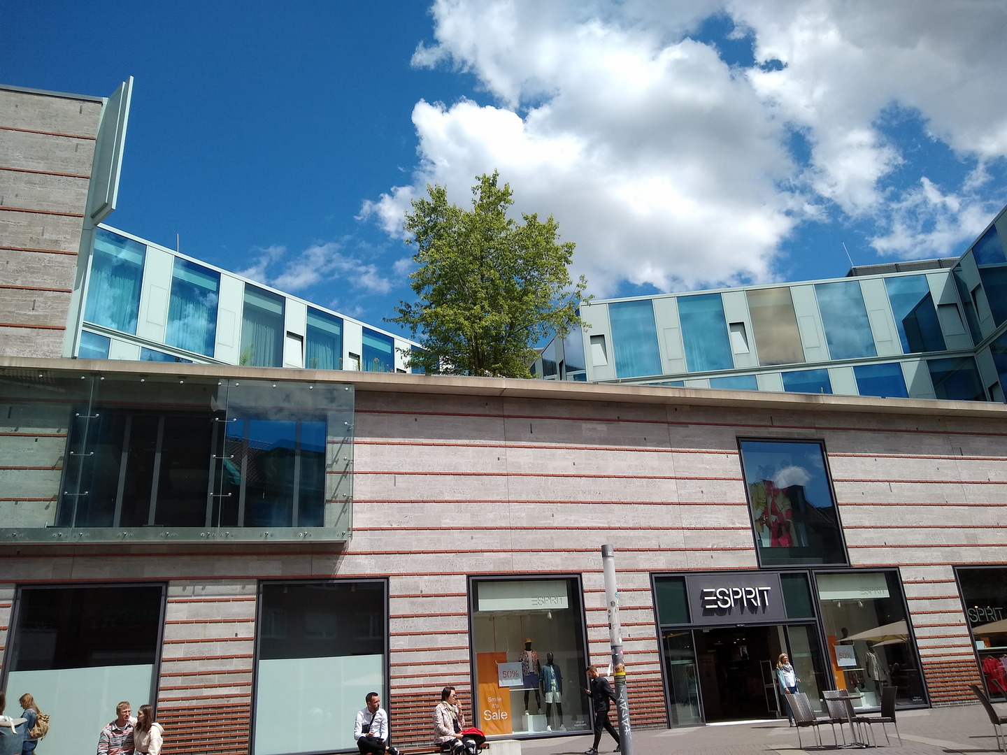 Shopping, Hotel, Baum, blauer Himmel, Street