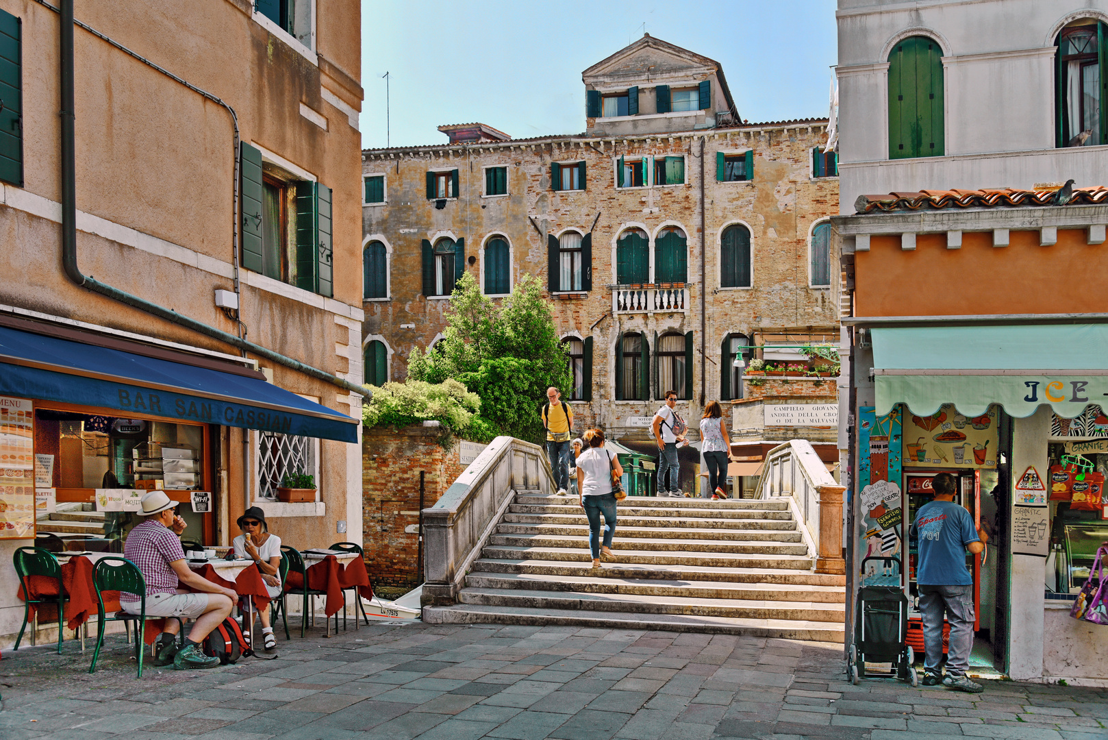 shopping in venice