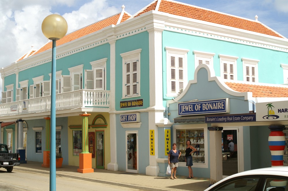 Shopping Malls Kalendijk (Bonaire)