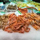 Shopping Oldschool: Seafood in einer Markthalle