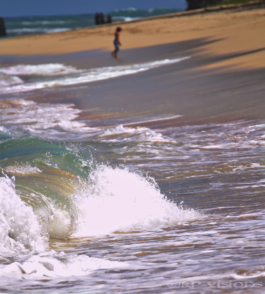 Shore break, Malaekahana Beach Oahu