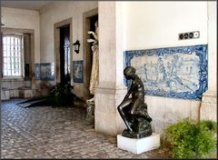 Showing my city....«Statue and Azulejos»