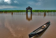 Shwe Inn Tha resort in the Inle lake