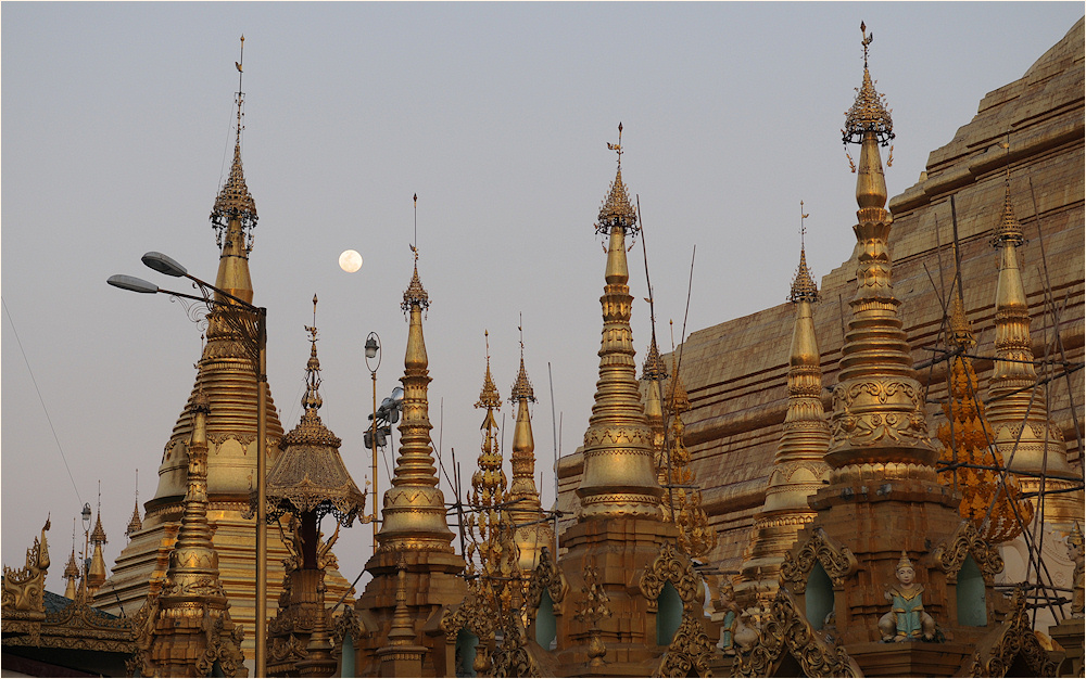 Shwedagon Detail