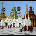 Shwedagon Pagode in friedlichen Zeiten