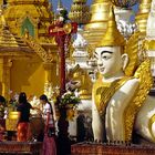 Shwedagon Pagode - mal ohne stürzende Linien