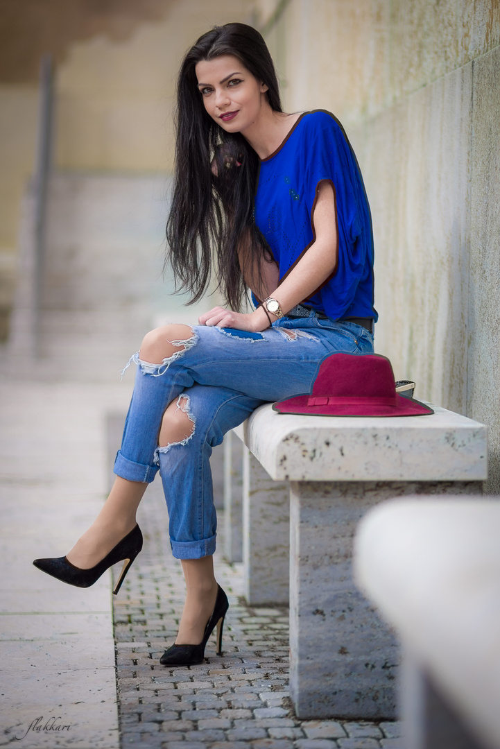 Shy fashion Foto & Bild | outdoor, girl, sexy Bilder auf fotocommunity