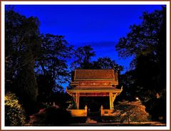 Siamesischer Tempel (Sala-Thai I) zur  * Blauen Stunde *