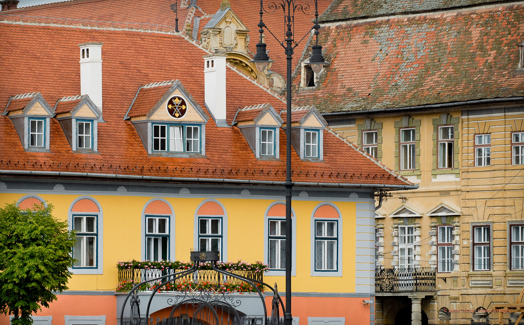 Sibiu/Rumänien - Blick auf Gebäude am großen Ring | Juni 2006