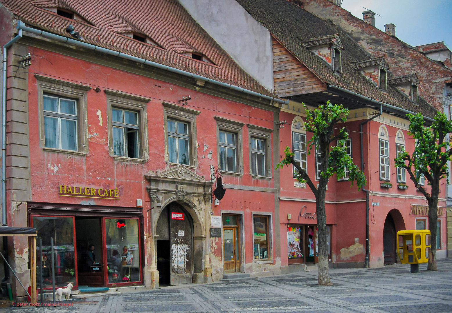 Sibiu/Rumänien - Fassaden der Häuser am Großen Ring | Juni 2006