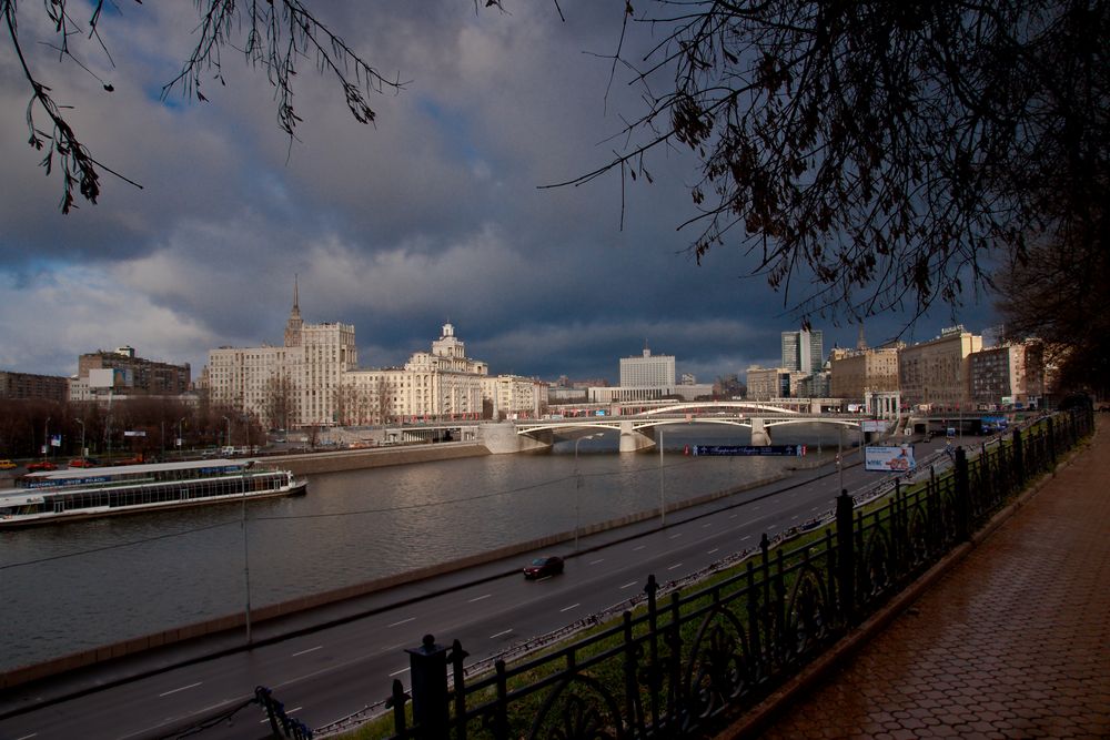 Sicht auf das weisse Haus in Moscow