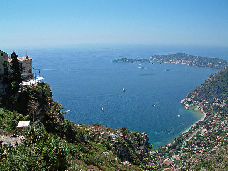 sicht auf die bucht vor beaulieu/nizza