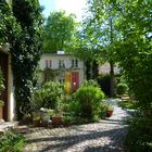Sicht auf einen Garten mit Wohnhaus in München Haidhausen (2)