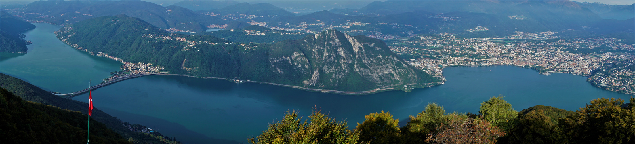 Sicht auf  Lugano  San Salvatore und Melide 