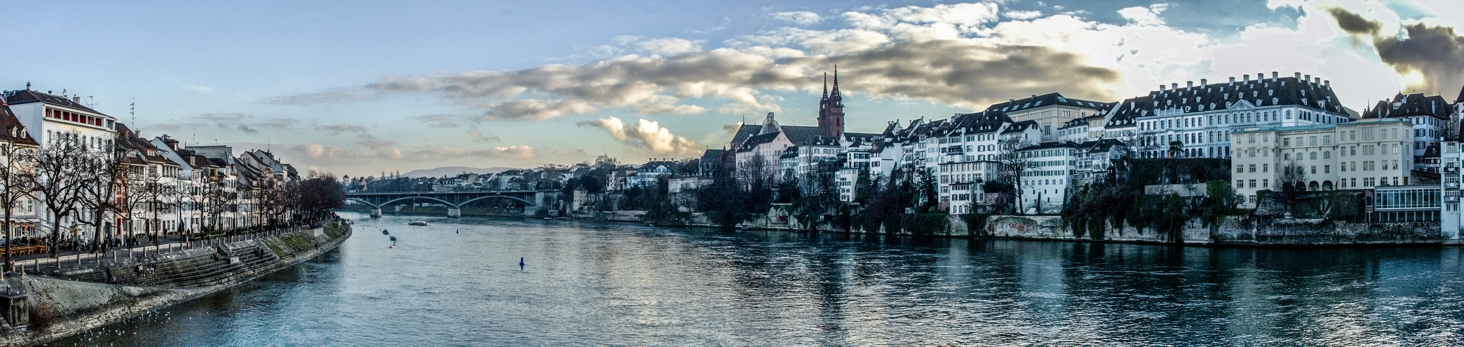 Sicht auf Rhein und Stadt