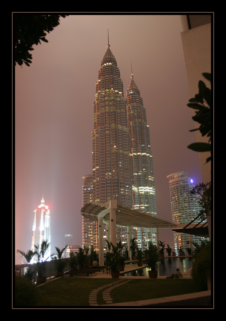 sicht auf twin-towers - KL by night II