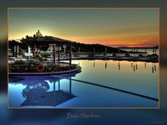 Sicht vom Hotel-Pool aufs Meer bei Sonnenuntergang